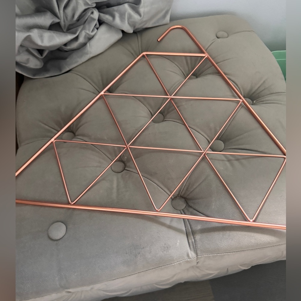 Umbra rose gold hanger for accessories